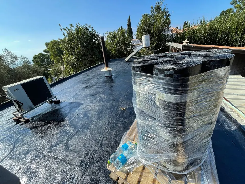 איטום גג שטוח ביריעות ביטומניות, עבודה של B.B איטום