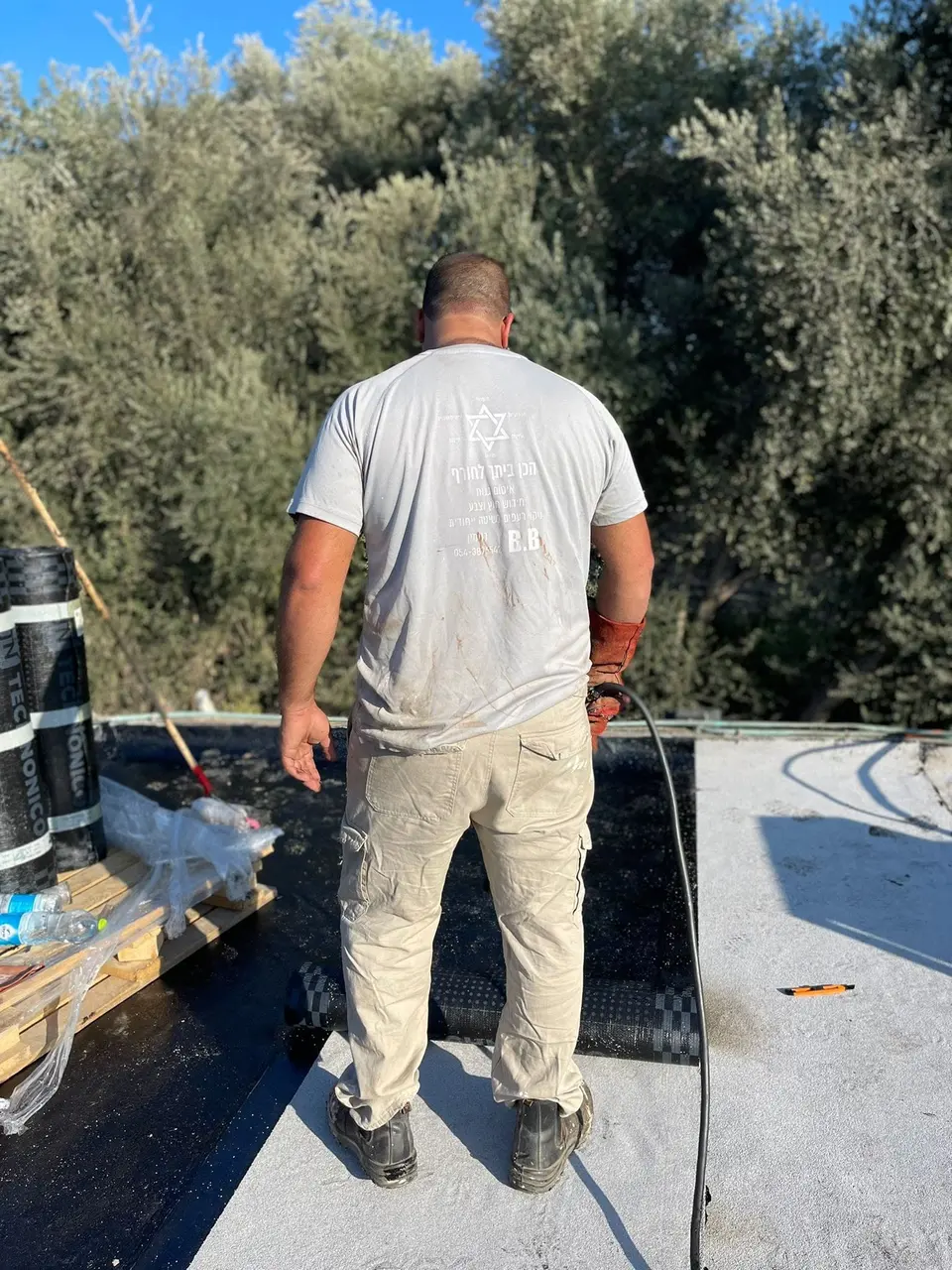 איטום גג שטוח ביריעות ביטומניות, עבודה של B.B איטום